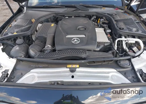 2018 Mercedes-Benz C 300 4Matic из США, поврежденный, VIN 55SWF4KB2JU280858